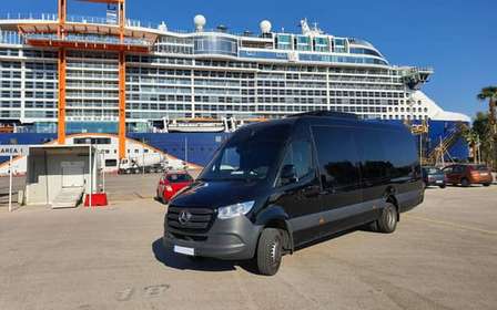 Traslado econômico: Porto de Cruzeiros do Pireu para os hotéis de Atenas