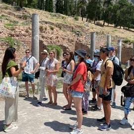 Atenas: Delfos, Museu de Delfos e Arachova - viagem de 1 dia com guia