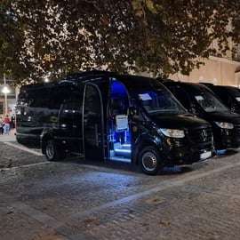 Traslado fácil de van e microônibus do aeroporto de Atenas para a cidade de Atenas