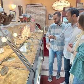 Atenas: Excursão a pé pela comida de rua com 7 degustações autênticas