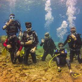 Atenas: Descubre la Experiencia de Buceo para Principiantes