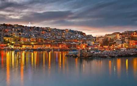 Transfer privado entre os hotéis de Atenas e o porto do Pireu
