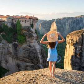 Desde Atenas: Excursión de un día a Meteora en autobús con almuerzo opcional