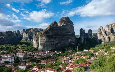 Atenas: Viagem de 1 dia a Meteora com guia de áudio e opção de almoço