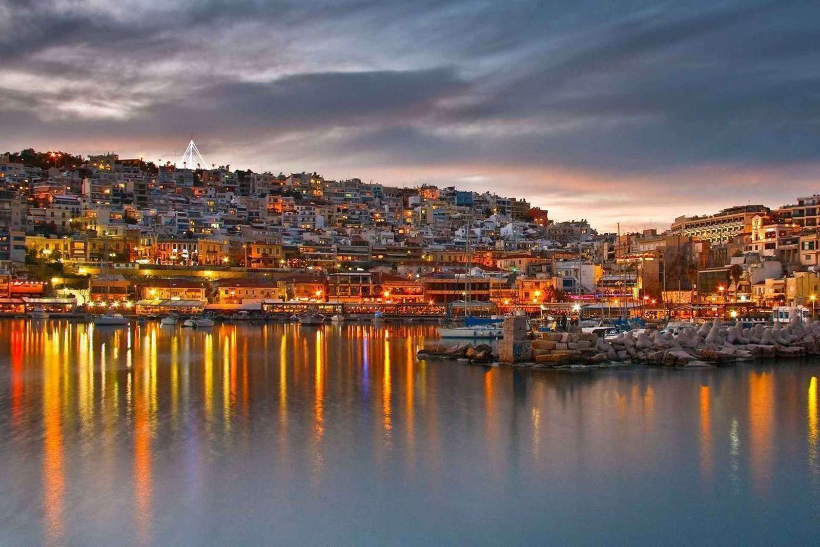 Traslado privado entre los hoteles de Atenas y el puerto del Pireo