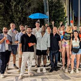 Fiesta en Atenas Pub Crawl con Bebidas Ilimitadas y Acceso al Club