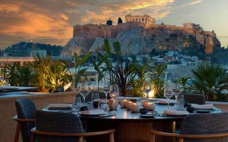 Atenas: Jantar no telhado do Restaurante Whispers