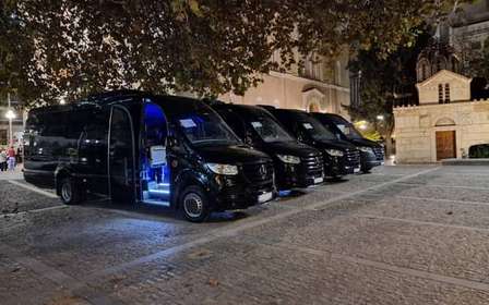 Traslado fácil de van e microônibus do aeroporto de Atenas para a cidade de Atenas
