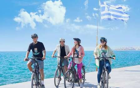 Atenas: City & Sea Bike Tour