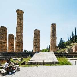 Atenas: Visita guiada de un día a la Mitología de Delfos y al Museo