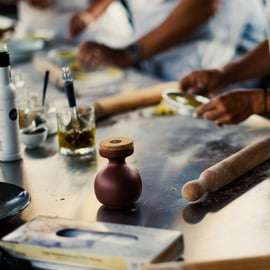 Clase de cocina griega con vistas a la Acrópolis