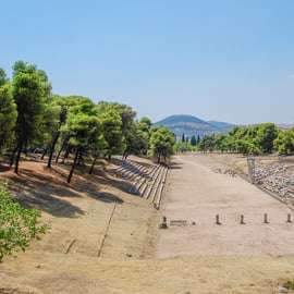 Desde Atenas: tour guiado de un día por la antigua Olimpia