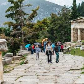 De Atenas: Viagem de 1 dia a Delfos e Arachova com guia de áudio
