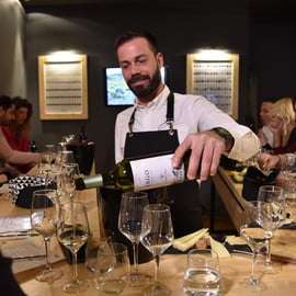 Atenas: Prova de vinhos na Cidade Velha e na Acrópole