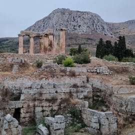 Desde Atenas: Antigua Corinto y Canal de Corinto Tour Privado