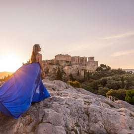 Atenas: Sessão de Fotos com Vestido Esvoaçante