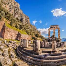 Desde Atenas: Delfos Día Completo V.R. Visita con Audioguía