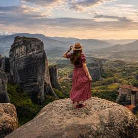 Atenas: Meteora DayTrip em Inglês/Espanhol & Majestic Sunset