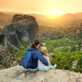 Atenas: Excursión de un día a los Monasterios y Cuevas de Meteora y opción de almuerzo