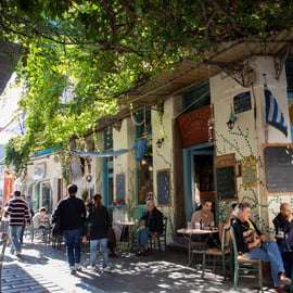 Atenas: Excursão a pé para grupos pequenos à descoberta da gastronomia grega