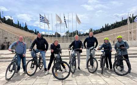 Atenas: Passeio Guiado de Bicicleta Elétrica com Destaques e Segredos