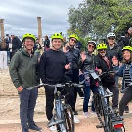 Atenas: Passeio Guiado de Bicicleta Elétrica com Destaques e Segredos