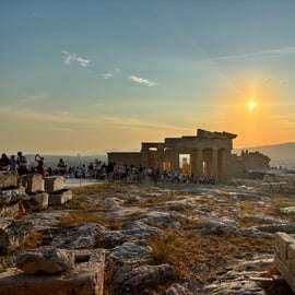 Atenas: Excursão Guiada Acrópole ao Pôr do Sol e Trilha Colinas da Democracia