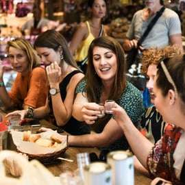 Atenas: Excursão gastronómica a pé com 15 degustações