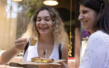Atenas: Excursão gastronômica a pé à noite