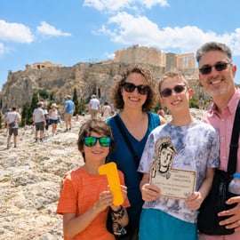 Atenas: Búsqueda del tesoro mitológico familiar con paradas para comer