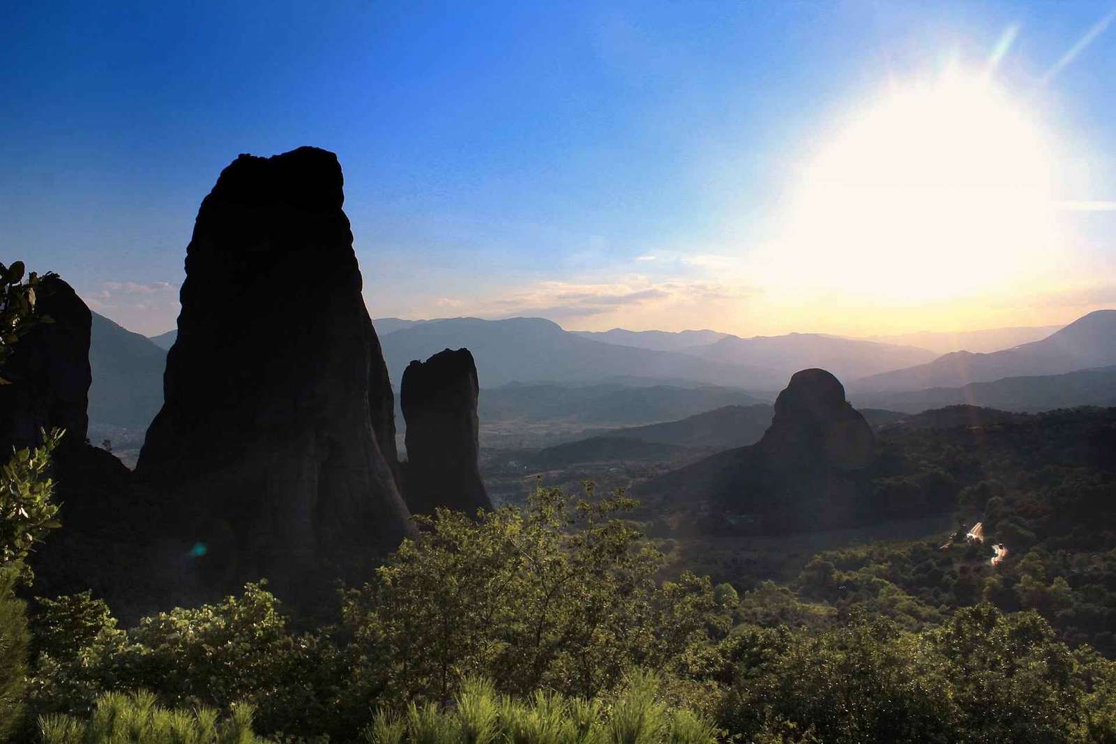 De Atenas: Excursão de 2 dias a Delfos e Meteora com hotel
