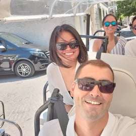 Atenas: Tour turístico nocturno privado en Tuk-Tuk eléctrico