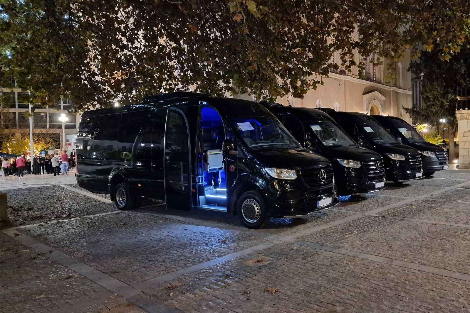 Traslado fácil de van e microônibus do aeroporto de Atenas para a cidade de Atenas