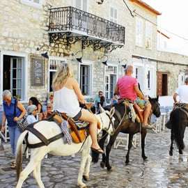 Isla de Hydra: excursión de un día desde Atenas con baño