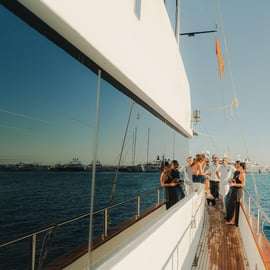 Atenas: Passeio de barco a Agistri, Aegina, paragem para nadar em Methopi
