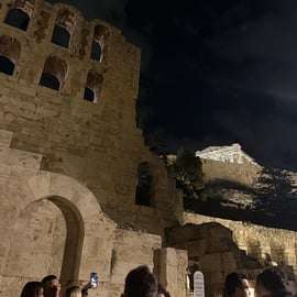 Passeio fantasma em Atenas: ruínas místicas e lendas antigas