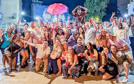 Pub Crawl da Athens Party com bebidas ilimitadas e acesso ao clube